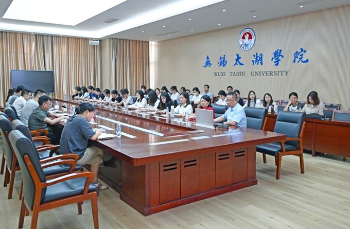 我校召开专题座谈会暨思政课建设推进会8.jpg